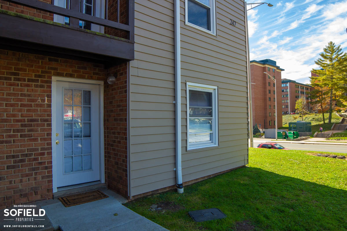 Plymouth Trace Apartments