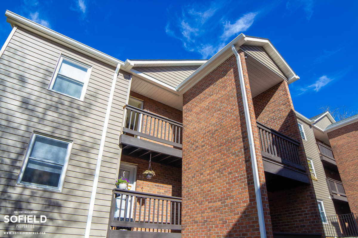 Plymouth Trace Apartments