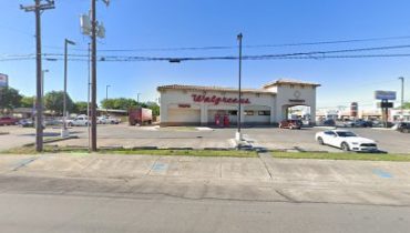 Southwestern pharmacy location perfect for any small business